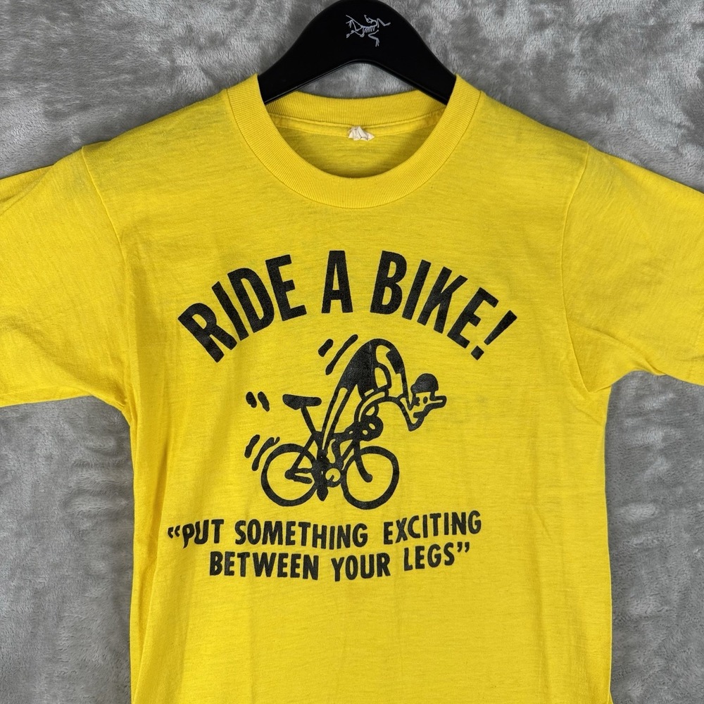 Vintage Bicycle Comedy Parody Lyons Illinois T-Shirt Men's Size Medium 80s Bike